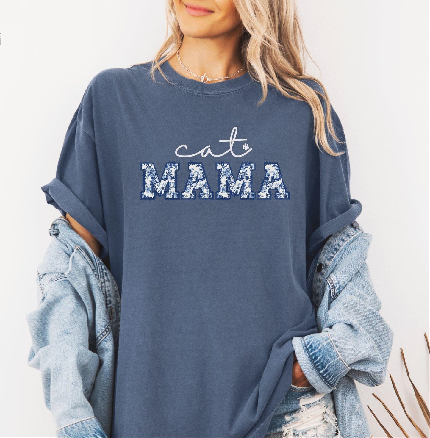 Cat Mama Tee V12